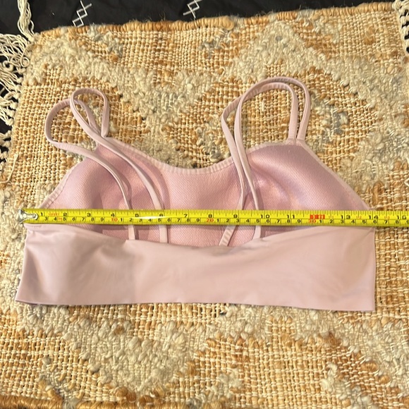 Women's Lululemon ~
Like a Cloud Sports Bra Light Support ~ Vitapink - Picture 8 of 17